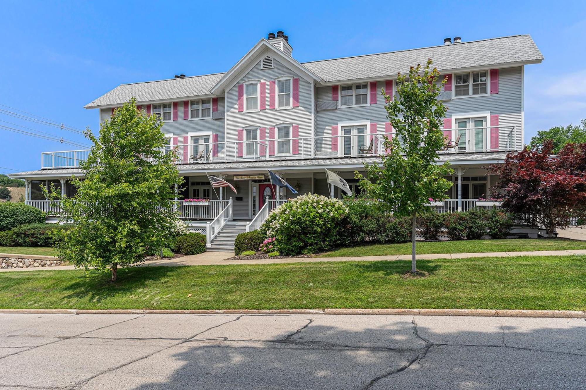 Harbor House Inn Grand Haven Extérieur photo