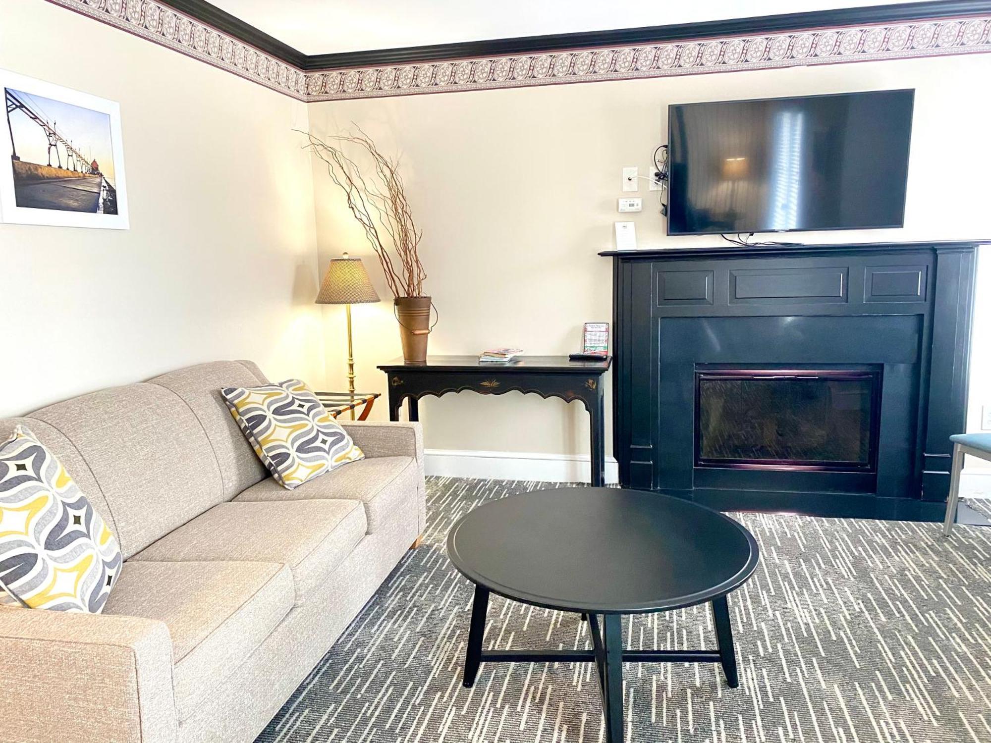 Harbor House Inn Grand Haven Chambre photo